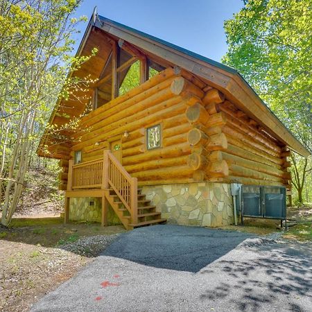 Idyllic Gatlinburg Cabin With Hot Tub And Balcony! Extérieur photo