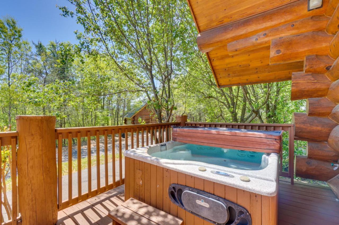 Idyllic Gatlinburg Cabin With Hot Tub And Balcony! Extérieur photo