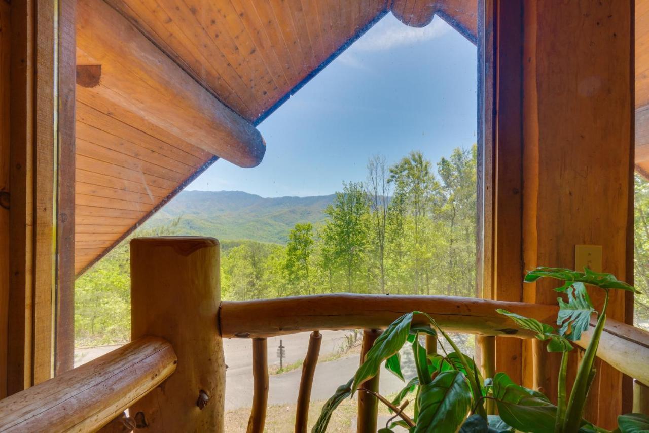 Idyllic Gatlinburg Cabin With Hot Tub And Balcony! Extérieur photo